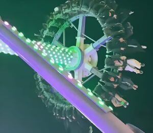 Terrifying Incident in Saudi Arabia: Amusement Park Swing Snaps Mid-Air, Sends Riders Crashing