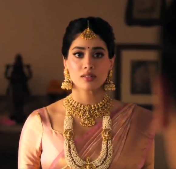 Janhvi Kapoor’s Orange Mini-Skirt at Param Sundari Screening Sparks Mixed Reactions