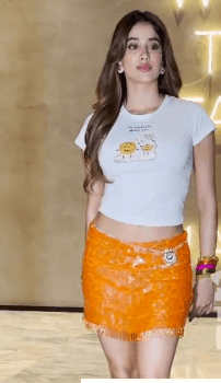 Janhvi Kapoor’s Orange Mini-Skirt at Param Sundari Screening Sparks Mixed Reactions