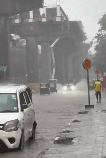 Kolkata Sees Heavy Rainfall, Humidity Persists as IMD Issues Alerts Across Bengal
