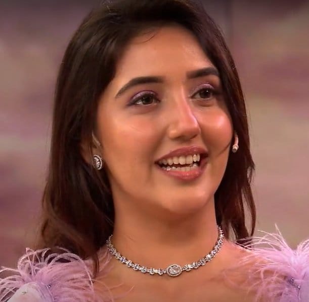 Bigg Boss 19: Ashnoor Kaur Meets Hina Khan for 3 Hours Before Salman Khan’s Show