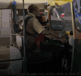 Bengaluru Auto Driver's Heartwarming Gesture Captured in Viral Video