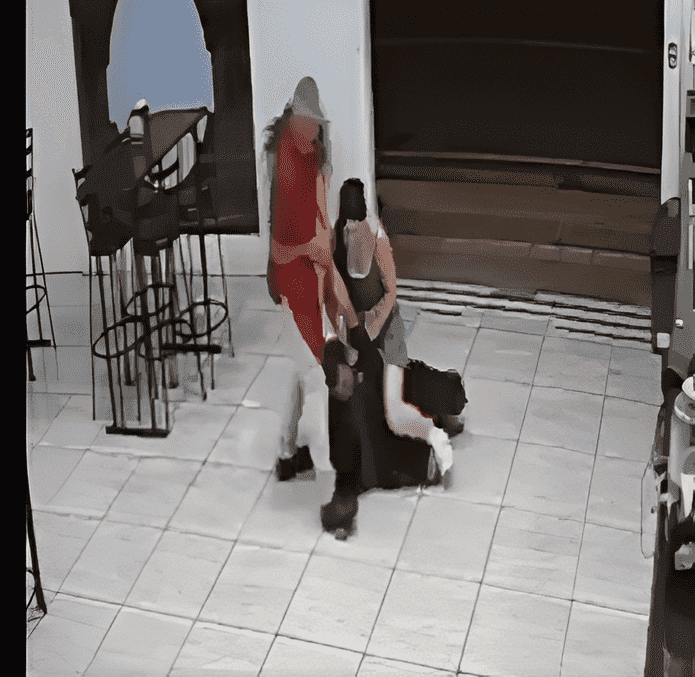 Woman Uses Jiu-Jitsu to Pin Down Thief in Costa Rica