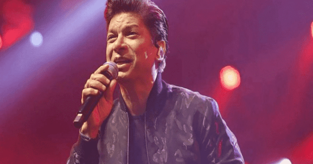 Famous Singer Buys Mercedes-Benz E-Class, Surprises Showroom Staff With a Song