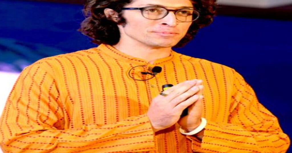 Thanks to Modi ji’: US Man in Bengaluru Publicly Introduces Indian Girlfriend After Receiving 5-Year Visa