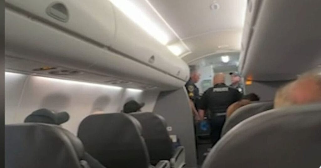 American Airlines Flight Makes Emergency Landing After Pilots Suspect Cockpit Break-In