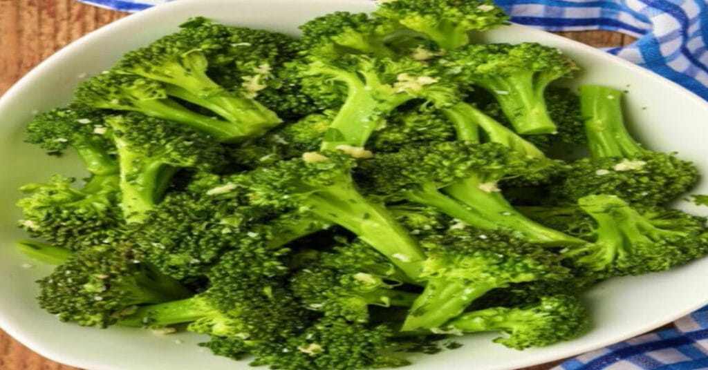 Steaming or Boiling Vegetables: Which Method Preserves More Nutrients and Health Benefits?