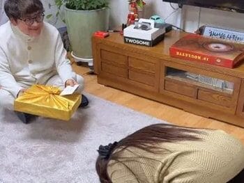 Indian women meets Korean boyfriend's family for the first time