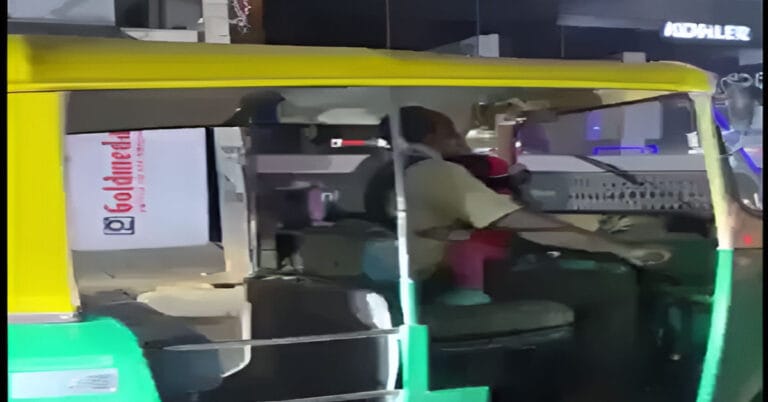 Bengaluru Auto Driver's Heartwarming Gesture Captured in Viral Video