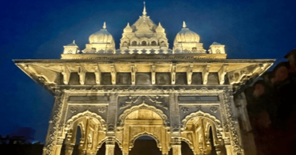 The Indian City That Shines Bright Like Paris at Night