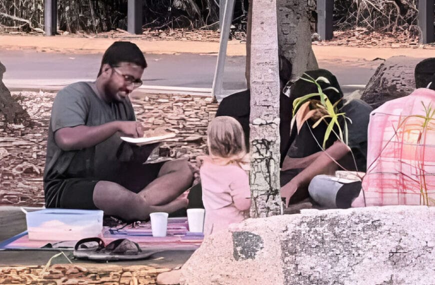 Australian Woman’s Daughter Unexpectedly Joins Indian Family’s Lunch, Internet Can’t Stop Smiling